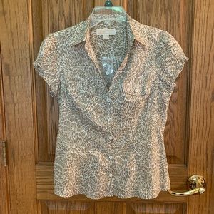 NWOT Michael Kors Sz 6 WOMENS short sleeve blouse. Classy look.